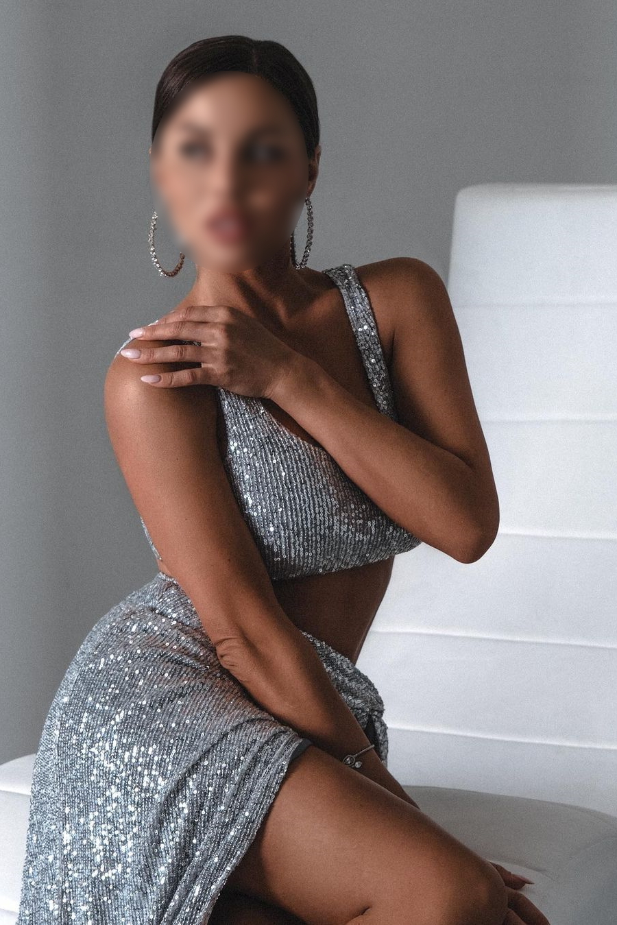 Лиза индивидуалка СПб у метро Парк Победы индивидуалка принимаю дома